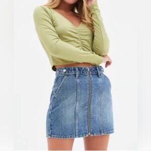Pac Sun zip front denim skirt A8
